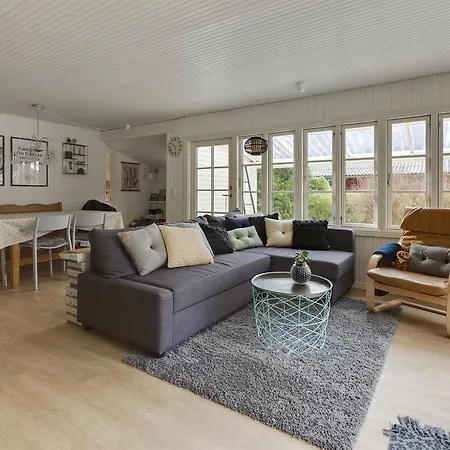 Two-bedroom Holiday In Casa vacanze